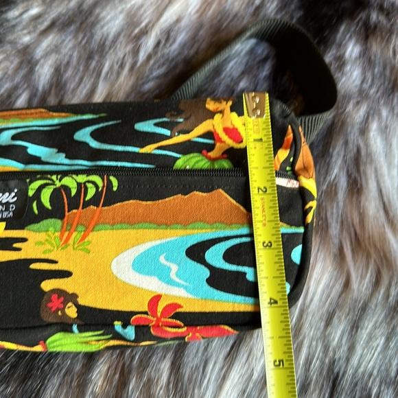 Nani Island *NWOT* Women’s Hula Girl Small Hip Pouch with Adjustable Waist Strap - Picture 11 of 11
